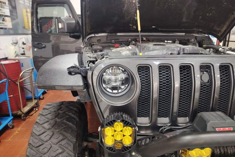 Used Jeep Wrangler 2021 2.0T Robin Hood Four-Door Edition Right Front Headlight