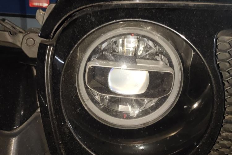 Used Jeep Wrangler 2021 2.0T Sahara Four-Door Edition Right Front Headlight