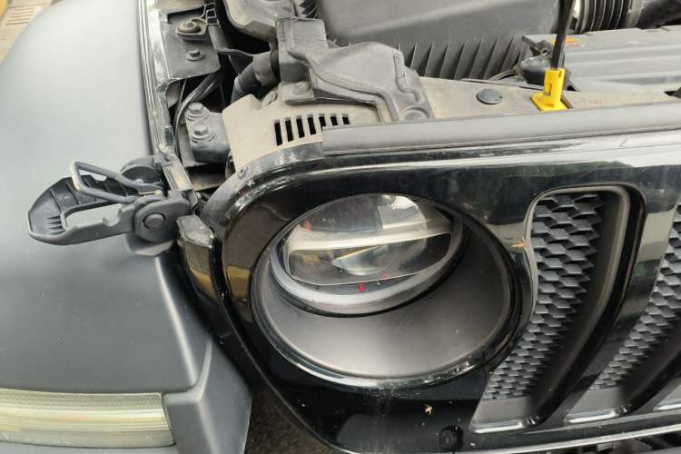 Used Jeep Wrangler 2021 2.0T Robin Hood Four-Door Edition Right Front Headlight
