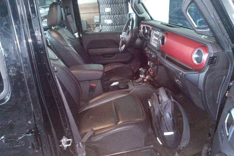 Used Jeep Wrangler 2021 2.0T Robin Hood Four-Door Edition Right Front Seat