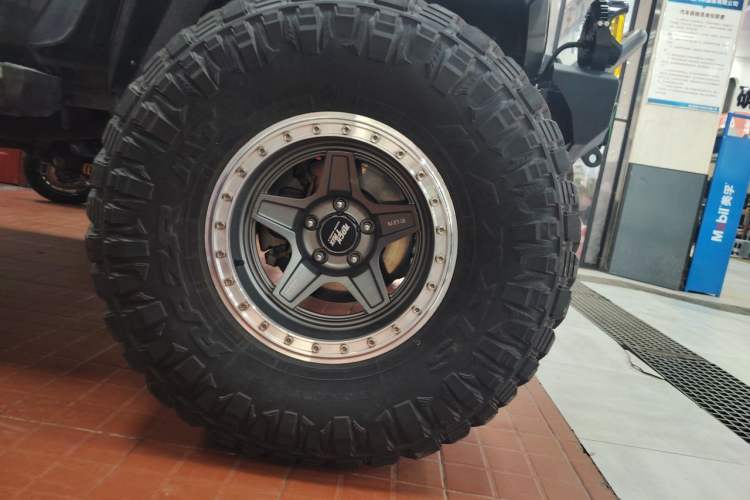 Used Jeep Wrangler 2021 2.0T Robin Hood Four-Door Edition Right Front Wheel Hub