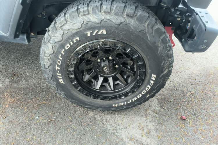 Used Jeep Wrangler 2021 2.0T Robin Hood Four-Door Edition Right Front Wheel Hub