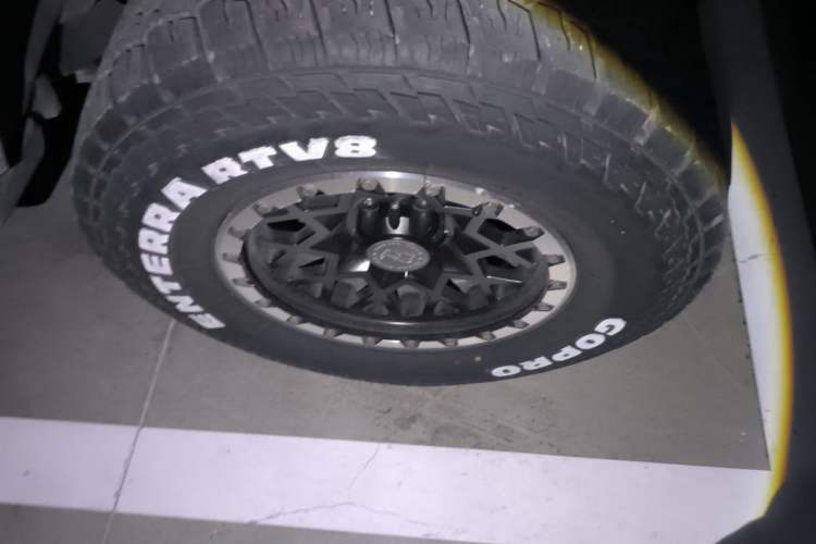 Used Jeep Wrangler 2021 2.0T 80th Anniversary Edition Right Front Wheel Hub