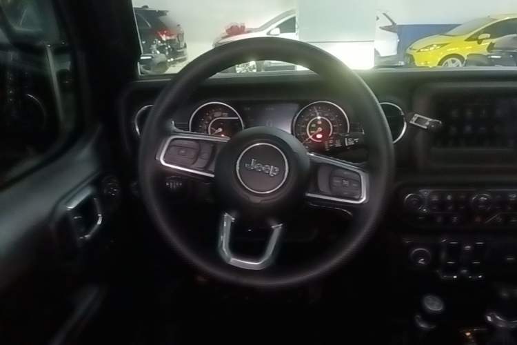 Used Jeep Wrangler 2021 2.0T Sahara Four-Door Edition Steering Wheel
