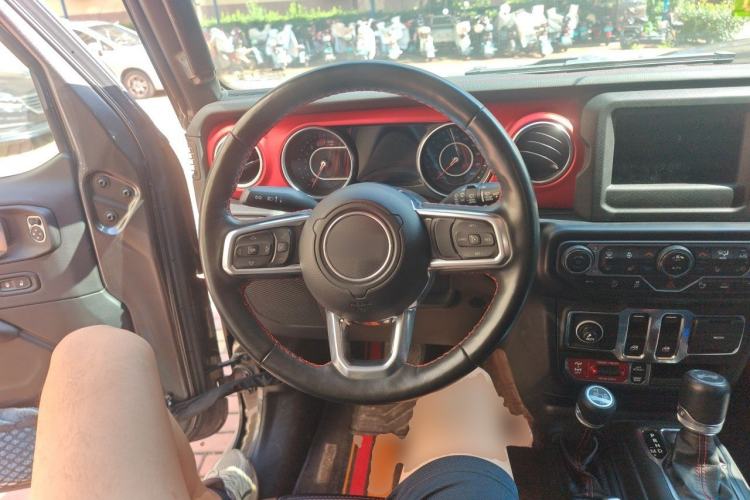 Used Jeep Wrangler 2021 2.0T Robin Hood two-door version Steering Wheel