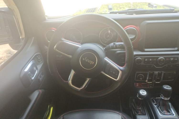 Used Jeep Wrangler 2021 2.0T Robin Hood Four-Door Edition Steering Wheel