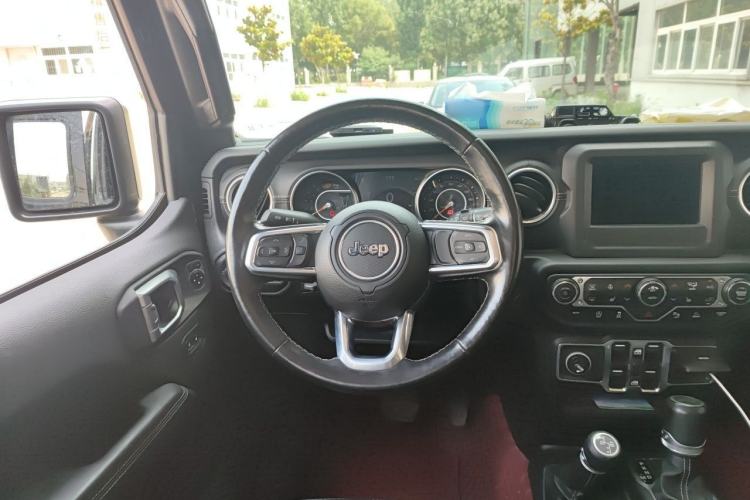 Used Jeep Wrangler 2021 2.0T Sahara Four-Door Edition Steering Wheel