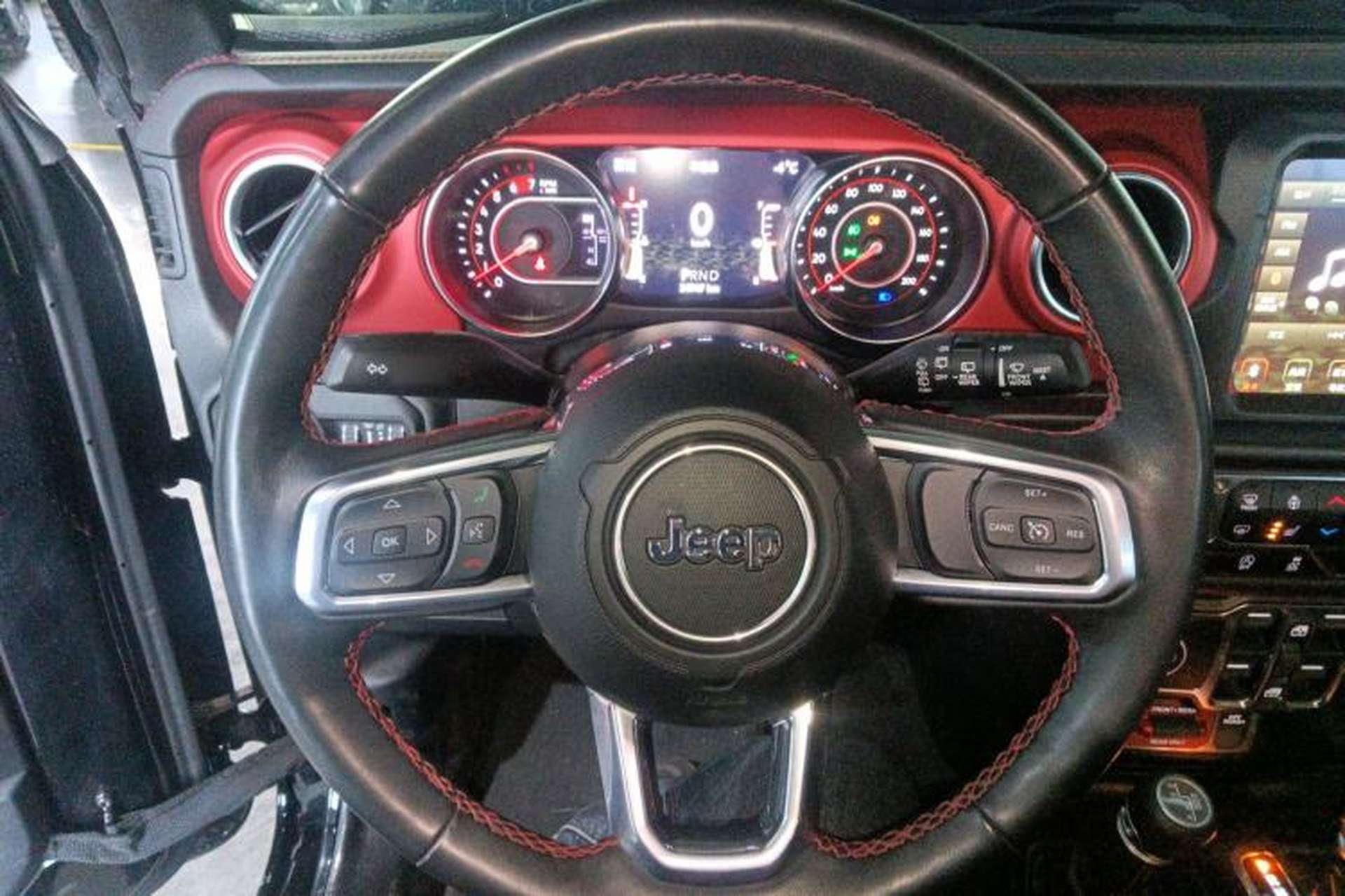 Used Jeep Wrangler 2021 2.0T Robin Hood Four-Door Edition Steering Wheel