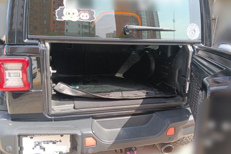 Used Jeep Wrangler 2021 2.0T 80th Anniversary Edition Trunk