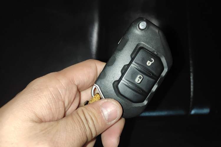 Used Jeep Wrangler 2021 2.0T Sahara Four-Door Edition Vehicle Key