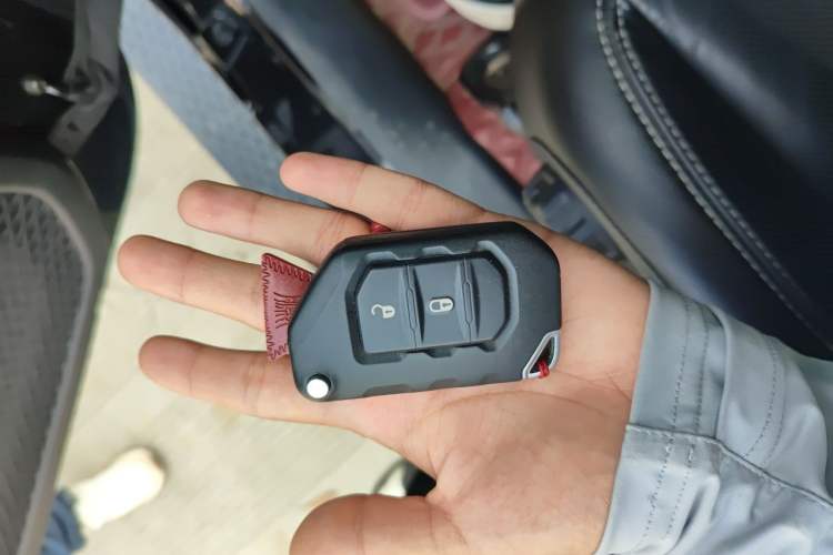 Used Jeep Wrangler 2021 2.0T Sahara Four-Door Edition Vehicle Key