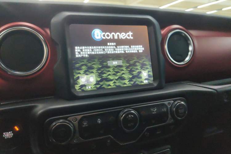 Used Jeep Wrangler 2021 2.0T Robin Hood Four-Door Edition Audio And AC Panel