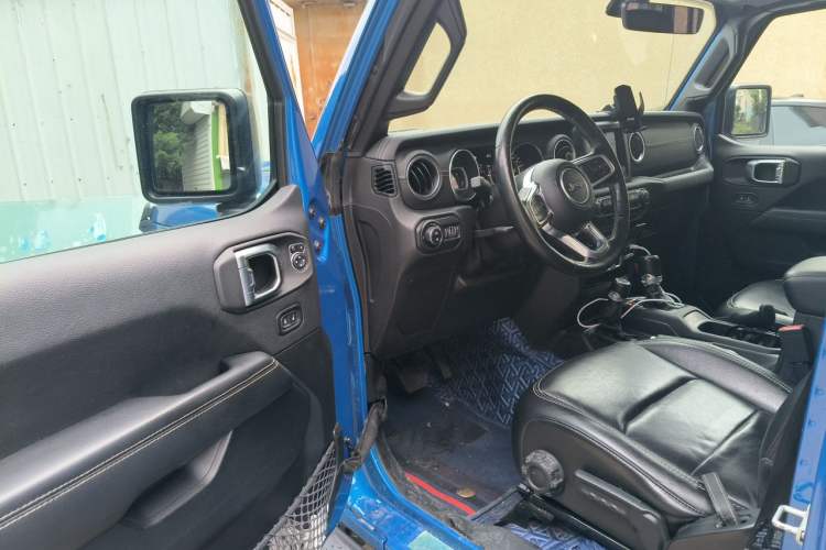 Used Jeep Wrangler 2021 2.0T Sahara Four-Door Edition Driver Seat