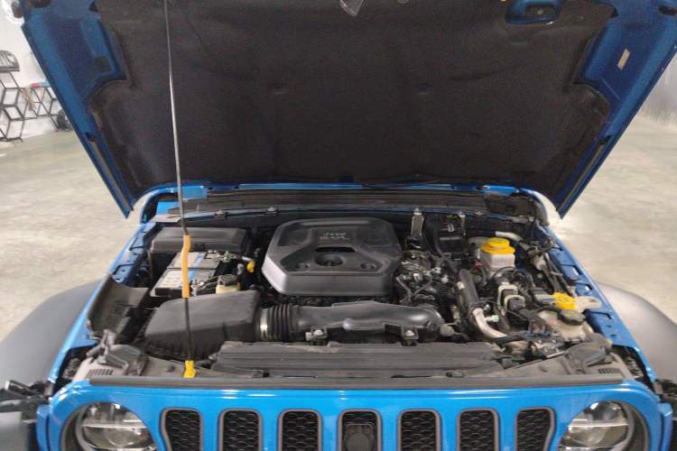 Used Jeep Wrangler 2021 2.0T Robin Hood Four-Door Edition Engine Bay