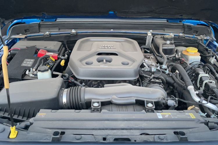 Used Jeep Wrangler 2021 2.0T Robin Hood Four-Door Edition Engine Bay
