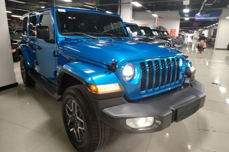 Used Jeep Wrangler 2021 2.0T Sahara Four-Door Edition Front Right 45 Deg