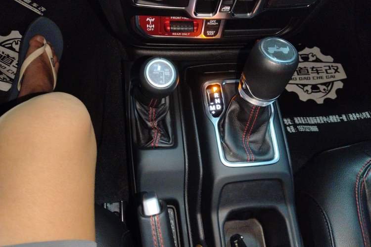 Used Jeep Wrangler 2021 2.0T Robin Hood Four-Door Edition Gear Lever