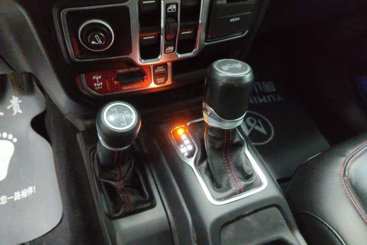 Used Jeep Wrangler 2021 2.0T Robin Hood Four-Door Edition Gear Lever