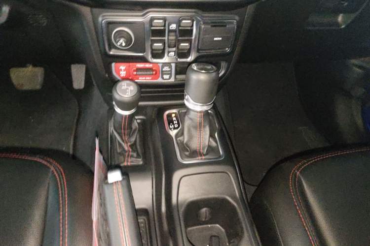 Used Jeep Wrangler 2021 2.0T Robin Hood Four-Door Edition Gear Lever