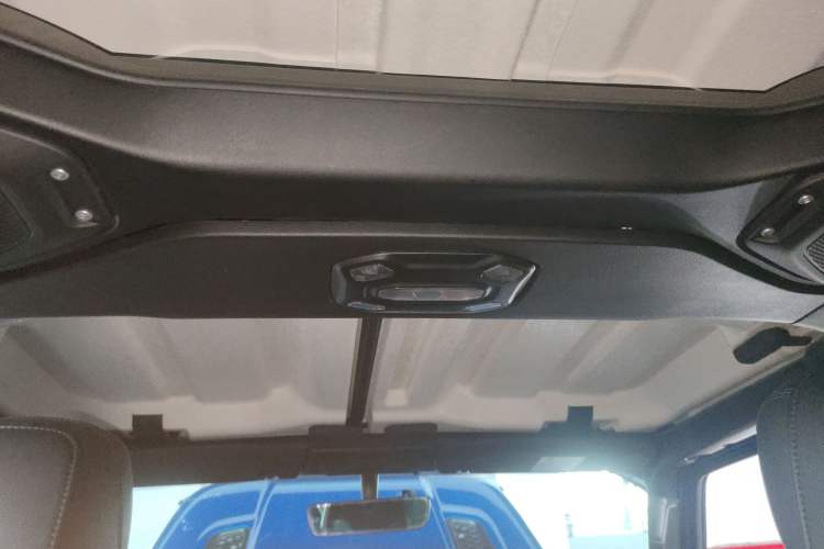 Used Jeep Wrangler 2021 2.0T Robin Hood Four-Door Edition Headliner