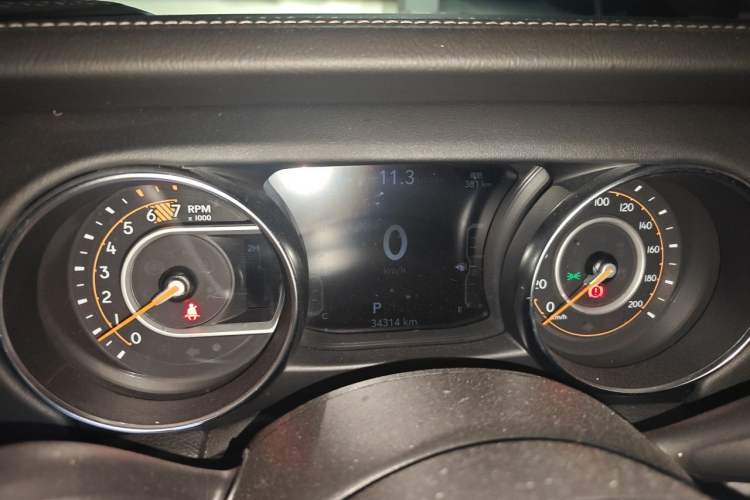Used Jeep Wrangler 2021 2.0T 80th Anniversary Edition Instrument Cluster