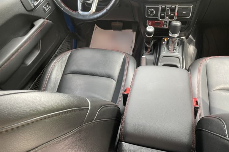Used Jeep Wrangler 2021 2.0T Robin Hood Four-Door Edition Interior 7