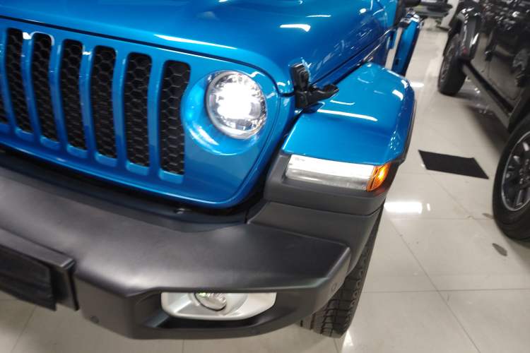 Used Jeep Wrangler 2021 2.0T Sahara Four-Door Edition Left Front Headlight