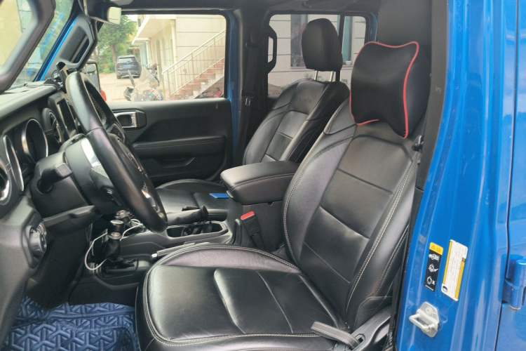 Used Jeep Wrangler 2021 2.0T Sahara Four-Door Edition Left Front Seat