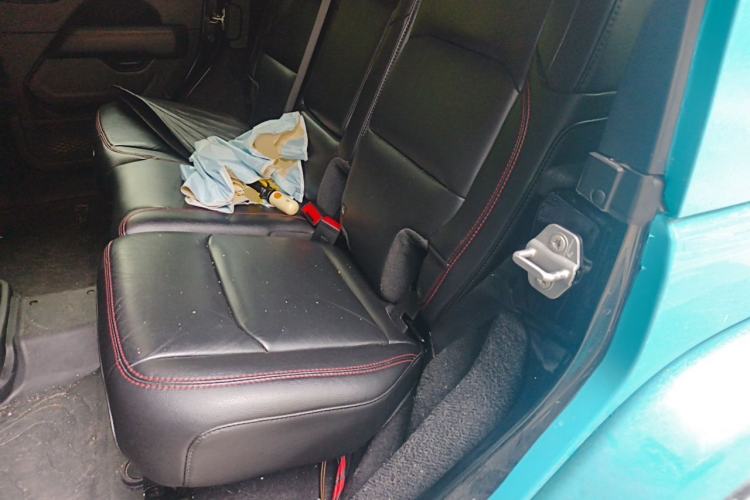 Used Jeep Wrangler 2021 2.0T Robin Hood Four-Door Edition Left Rear Seat