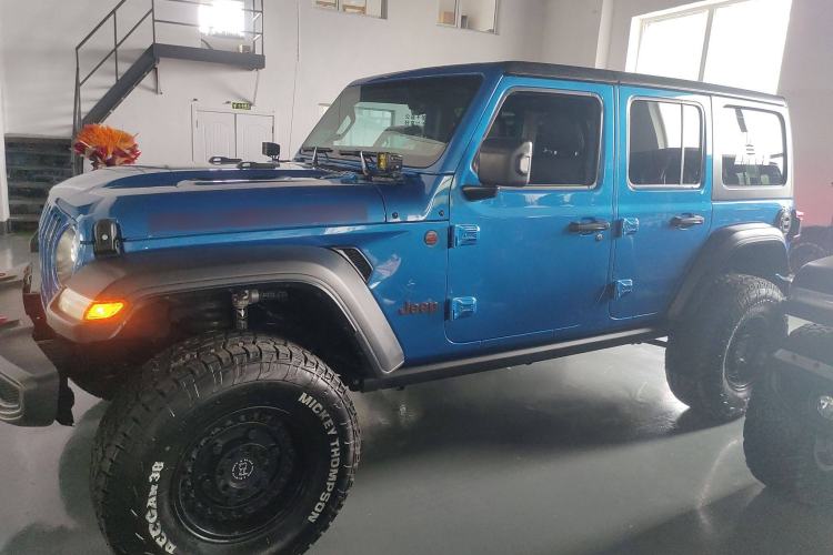Used Jeep Wrangler 2021 2.0T Robin Hood Four-Door Edition Left Side