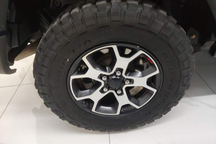 Used Jeep Wrangler 2021 2.0T Robin Hood Four-Door Edition Right Rear Wheel Hub