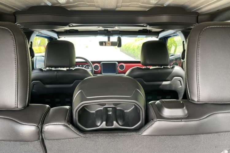 Used Jeep Wrangler 2021 2.0T Robin Hood Four-Door Edition Trunk