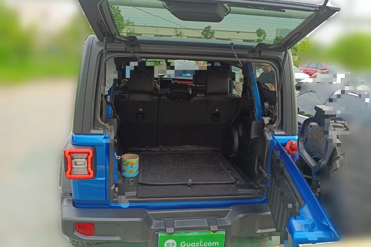 Used Jeep Wrangler 2021 2.0T Robin Hood Four-Door Edition Trunk