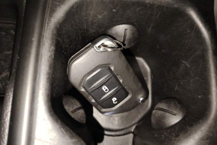 Used Jeep Wrangler 2021 2.0T Sahara Four-Door Edition Vehicle Key