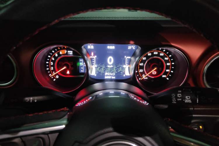 Used Jeep Wrangler 2021 2.0T Robin Hood two-door version Instrument Cluster
