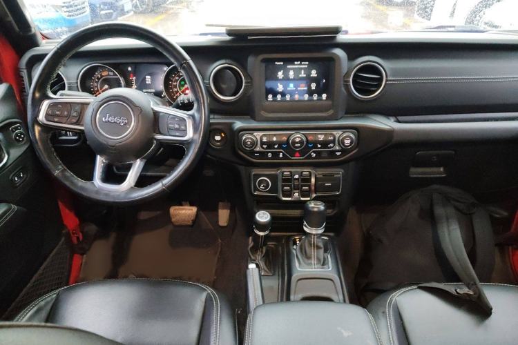 Used Jeep Wrangler 2021 2.0T Sahara Four-Door Edition Interior 2
