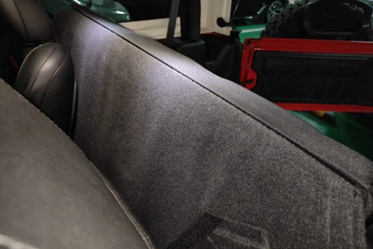 Used Jeep Wrangler 2021 2.0T Robin Hood two-door version Left Rear Seat