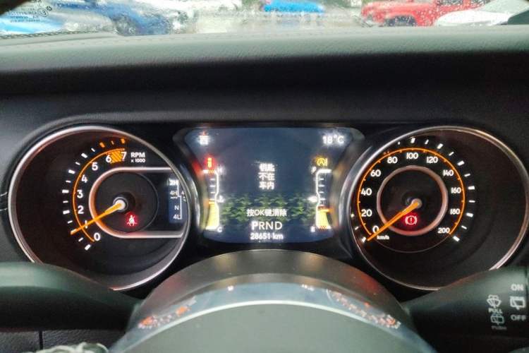 Used Jeep Wrangler 2021 2.0T Sahara Four-Door Edition Odometer Close Up