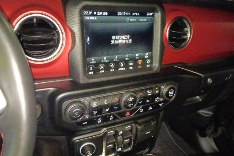 Used Jeep Wrangler 2021 2.0T Robin Hood Four-Door Edition Audio And AC Panel