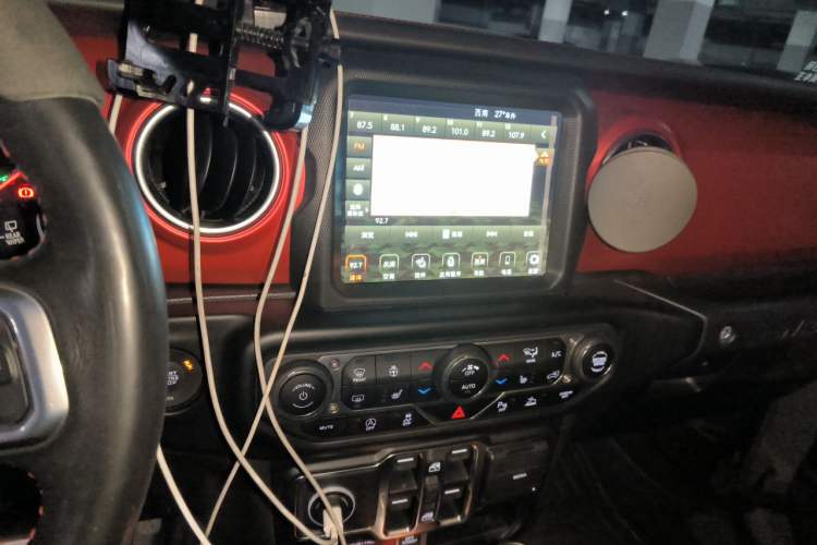 Used Jeep Wrangler 2021 2.0T Robin Hood Four-Door Edition Audio And AC Panel