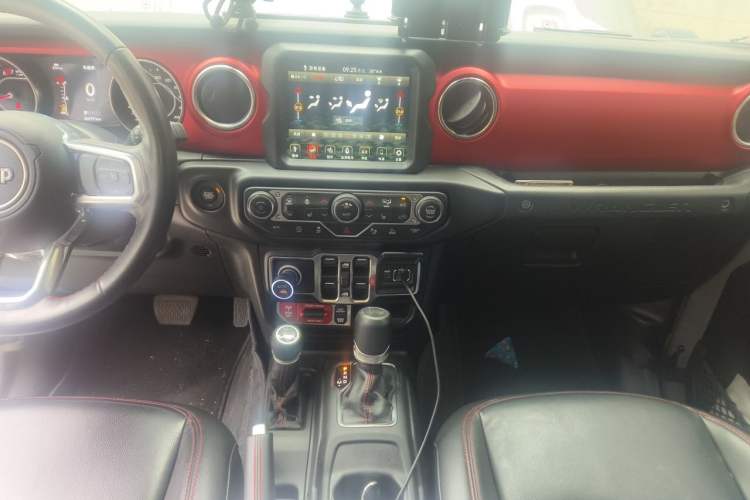 Used Jeep Wrangler 2021 2.0T Robin Hood Four-Door Edition Audio And AC Panel
