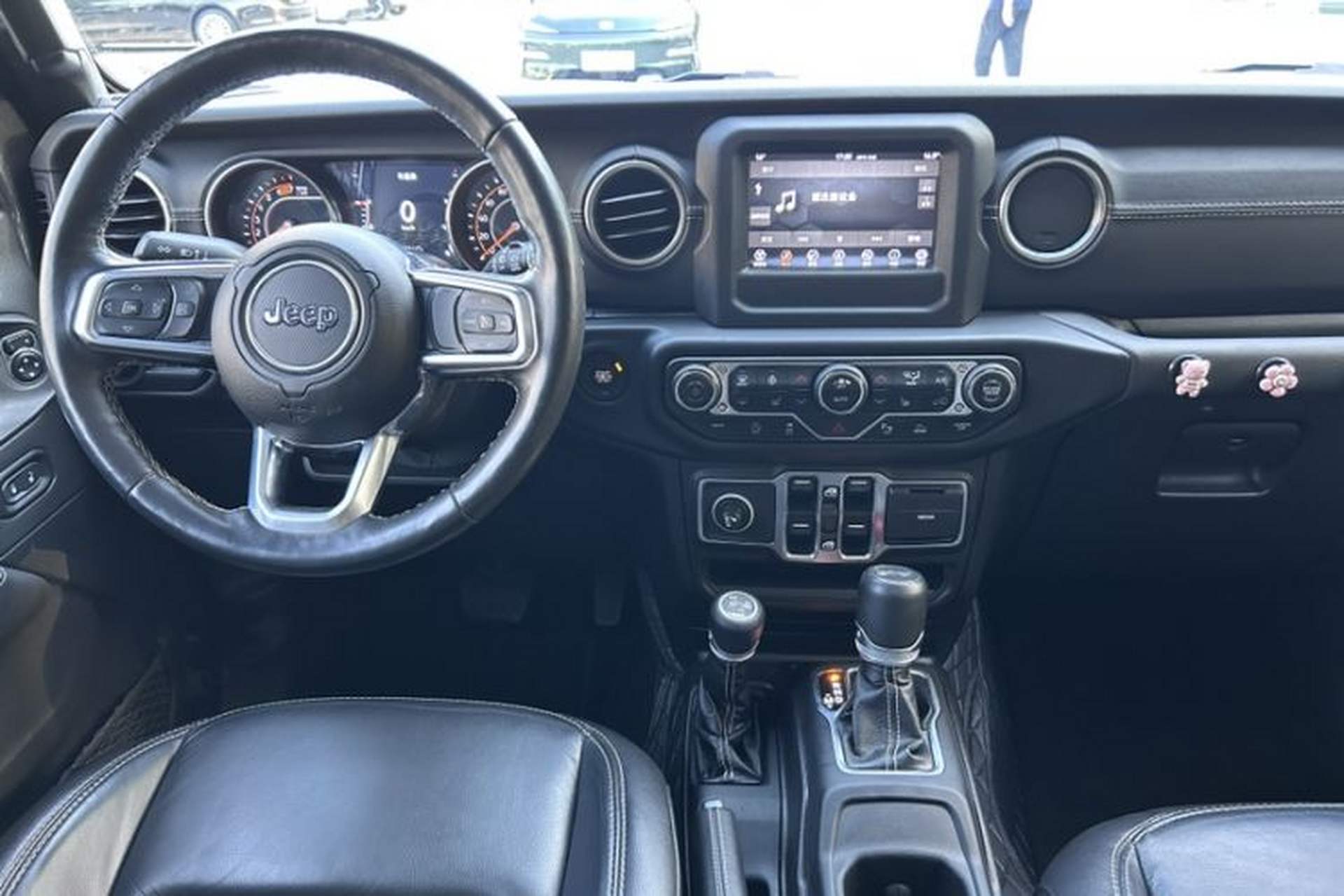 Used Jeep Wrangler 2021 2.0T Sahara Four-Door Edition Audio And AC Panel