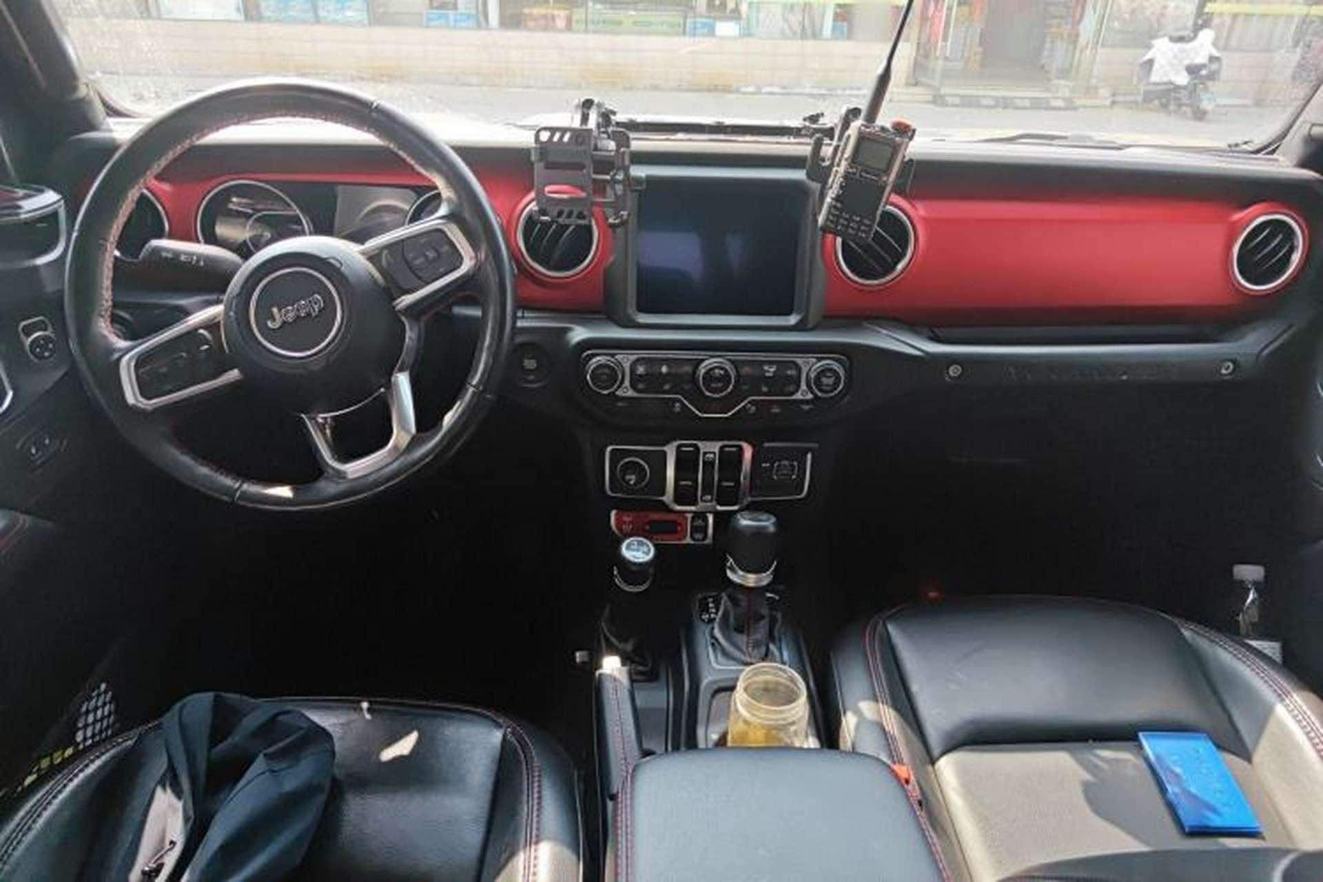 Used Jeep Wrangler 2021 2.0T Robin Hood Four-Door Edition Center Console