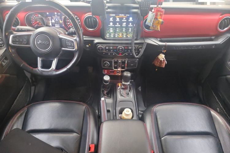 Used Jeep Wrangler 2021 2.0T Robin Hood Four-Door Edition Center Console