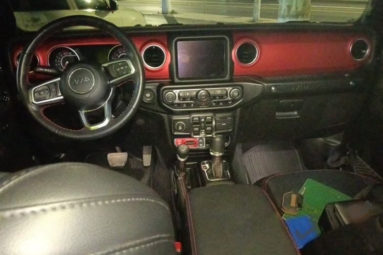 Used Jeep Wrangler 2021 2.0T Robin Hood Four-Door Edition Center Console