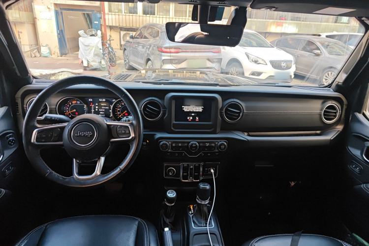 Used Jeep Wrangler 2021 2.0T Sahara Four-Door Edition Center Console