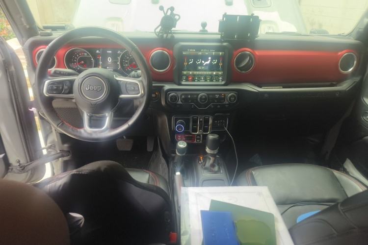 Used Jeep Wrangler 2021 2.0T Robin Hood Four-Door Edition Center Console