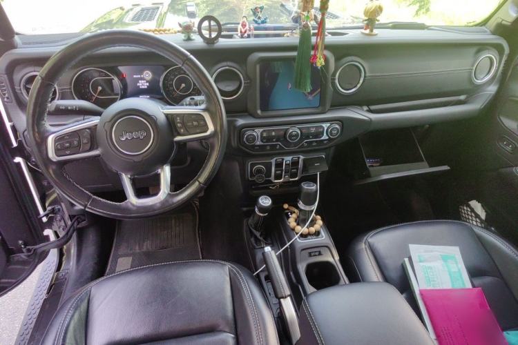 Used Jeep Wrangler 2021 2.0T 80th Anniversary Edition Center Console