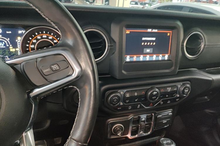 Used Jeep Wrangler 2021 2.0T Sahara Four-Door Edition Center Console