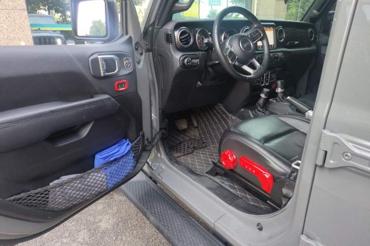 Used Jeep Wrangler 2021 2.0T Sahara Four-Door Edition Driver Seat